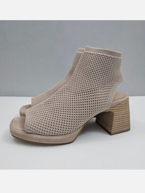 Eileen Fisher Gavis Peep Toe Bootie Womens 9 Blush Knit Block Heel Neutral NEW
